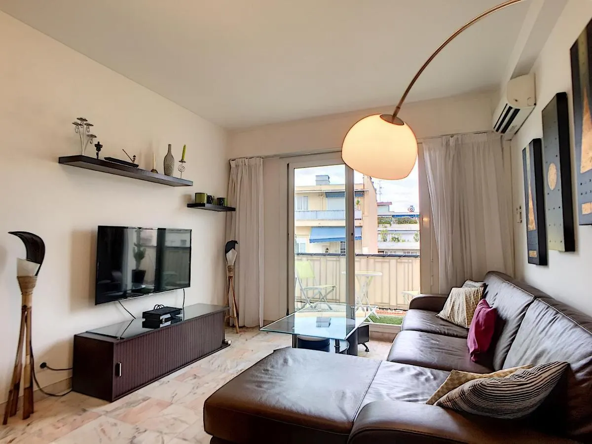 Nestor&Jeeves - Andrioli Terrasse - Central - Close Beach - Top Floor Nice 0*,  France