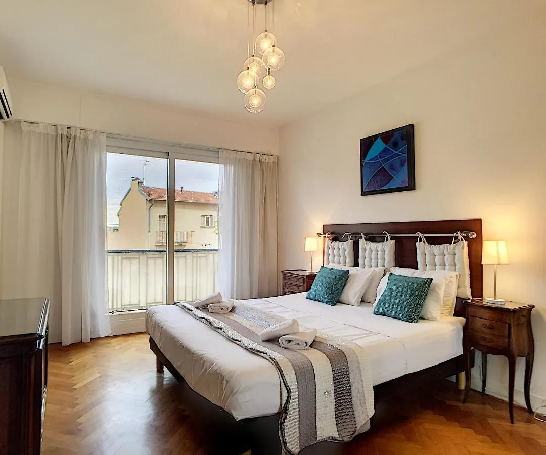 Nestor&Jeeves - Andrioli Terrasse - Central - Close Beach - Top Floor Nice Apartment
